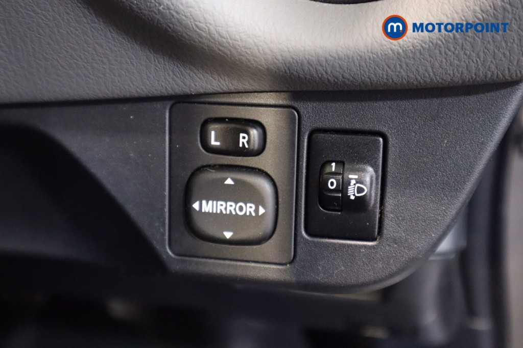 Toyota Yaris Icon Tech Manual Petrol Hatchback - Stock Number (1588034) - 12th supplementary image