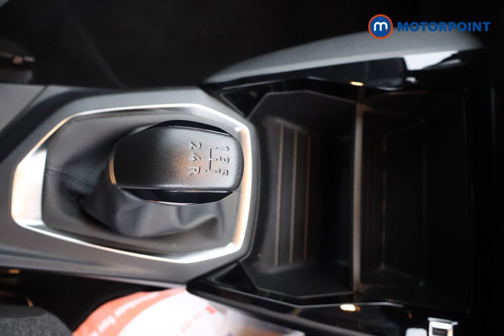 Peugeot 208 Active Premium Manual Petrol Hatchback - Stock Number (1588162) - 9th supplementary image