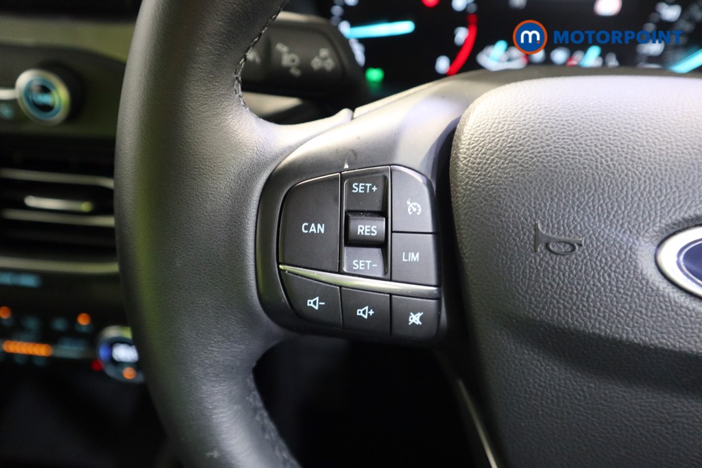Ford Focus Titanium Manual Petrol Hatchback - Stock Number (1588175) - 3rd supplementary image