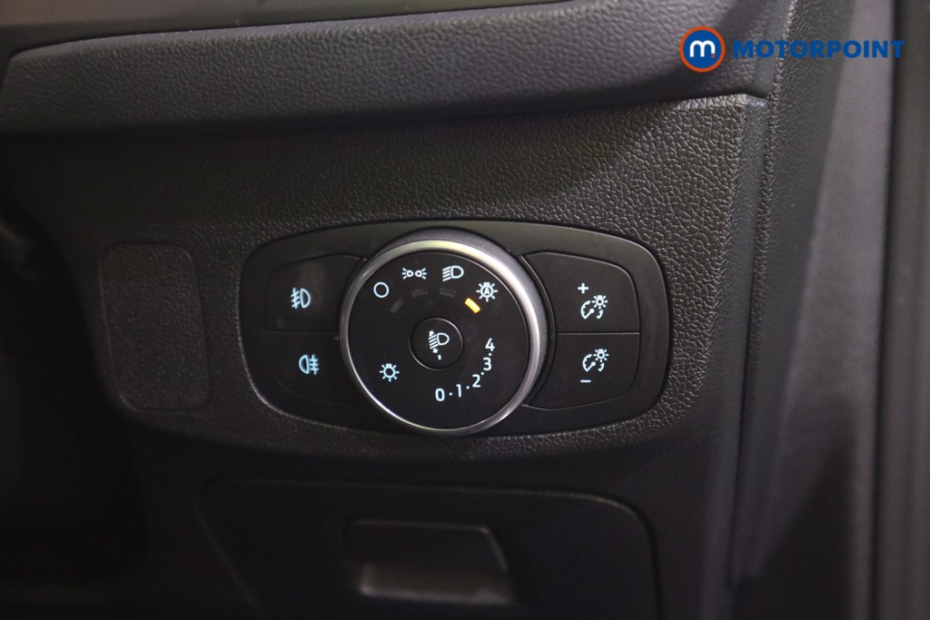 Ford Focus Titanium Manual Petrol Hatchback - Stock Number (1588175) - 12th supplementary image