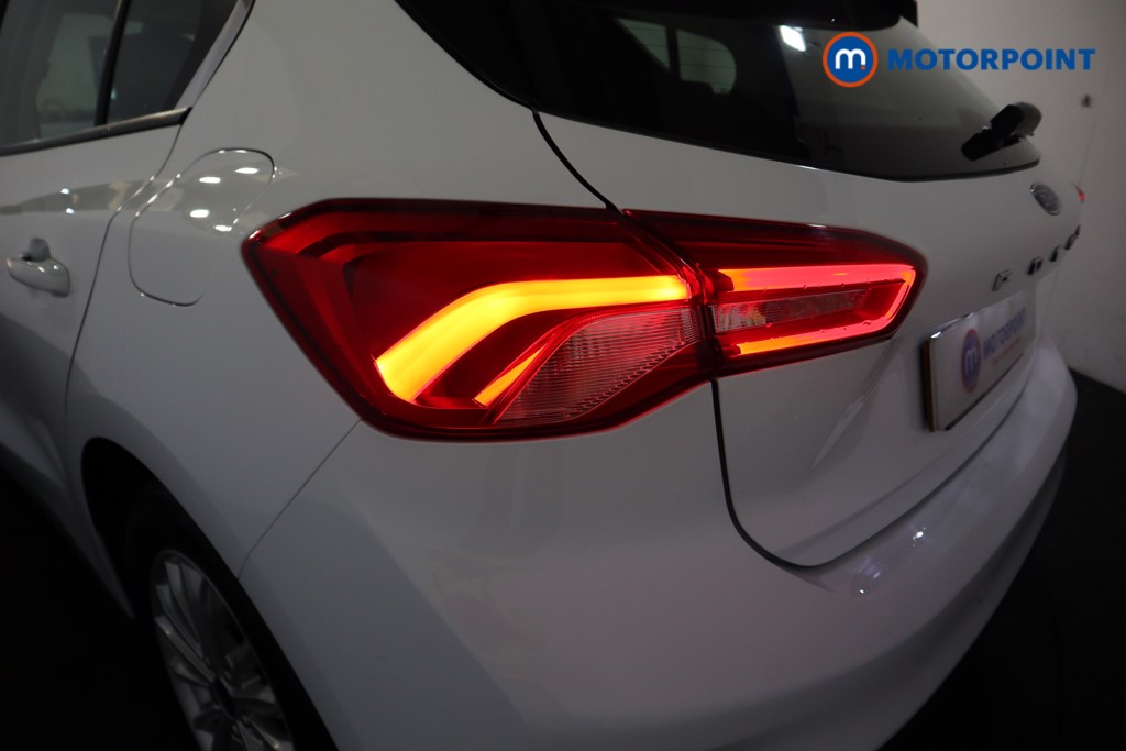 Ford Focus Titanium Manual Petrol Hatchback - Stock Number (1588175) - 25th supplementary image