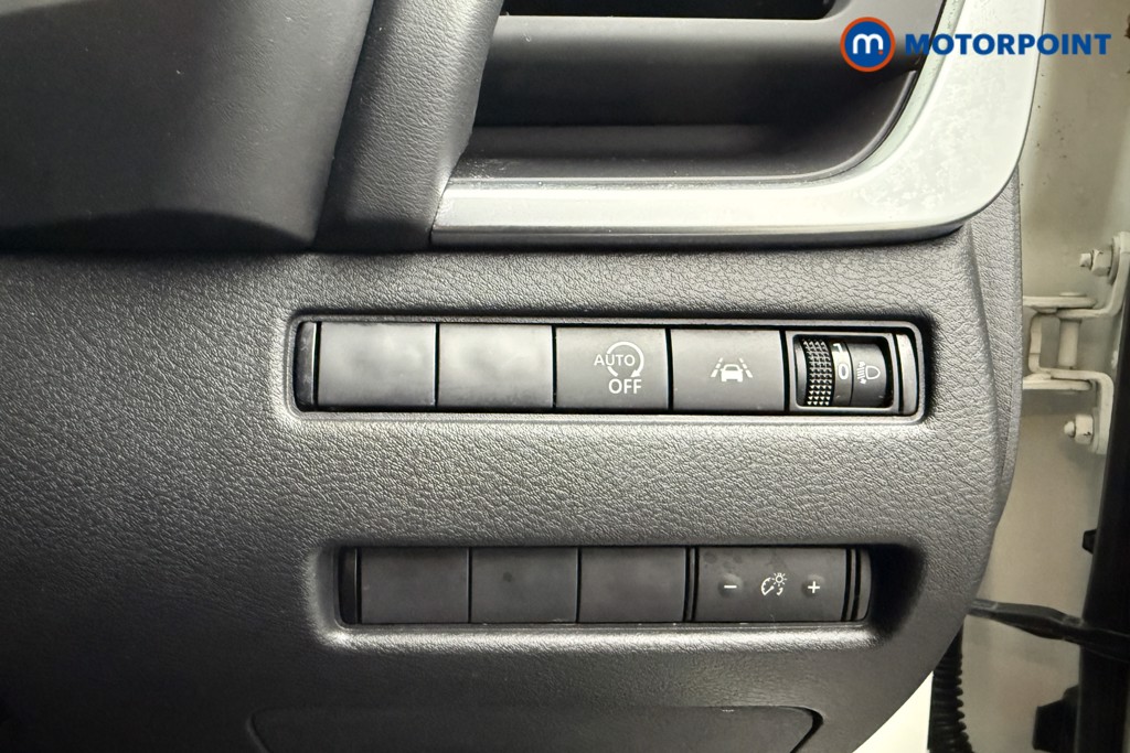 Nissan Qashqai Acenta Premium Manual Petrol SUV - Stock Number (1588277) - 14th supplementary image