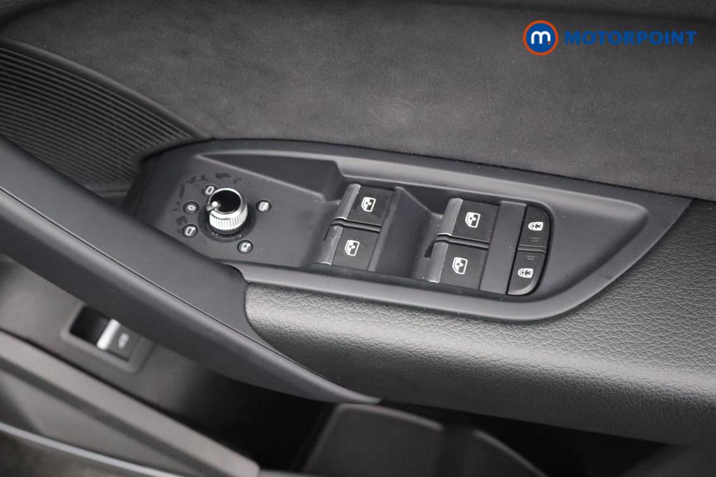 Audi Q5 S Line Automatic Petrol SUV - Stock Number (1588335) - 2nd supplementary image