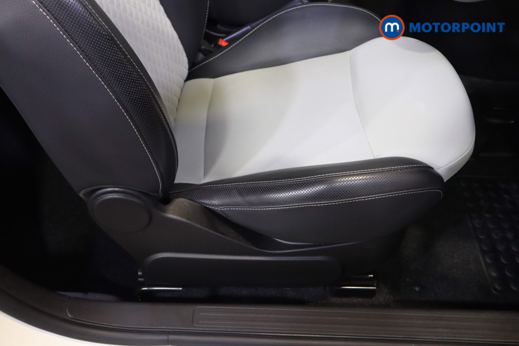 Fiat 500 Dolcevita Manual Petrol Hatchback - Stock Number (1588366) - 15th supplementary image