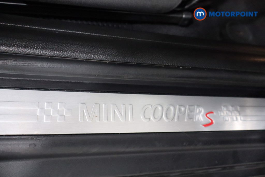 Mini Hatchback Cooper S Classic Manual Petrol Hatchback - Stock Number (1588526) - 21st supplementary image