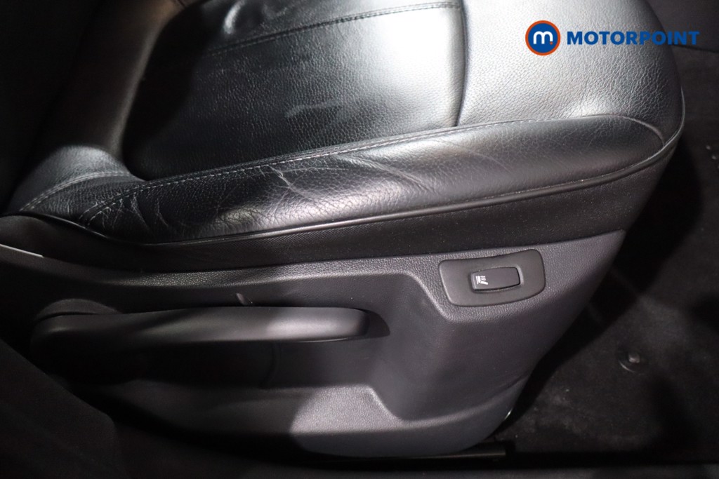 Renault Captur Gt Line Manual Petrol SUV - Stock Number (1588529) - 23rd supplementary image