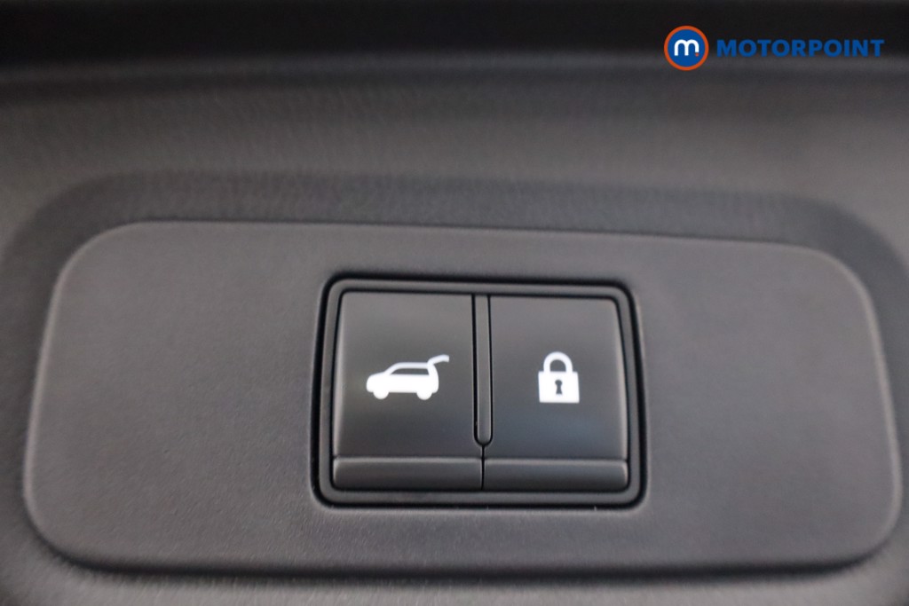 Nissan Qashqai Tekna Manual Petrol SUV - Stock Number (1588774) - 39th supplementary image