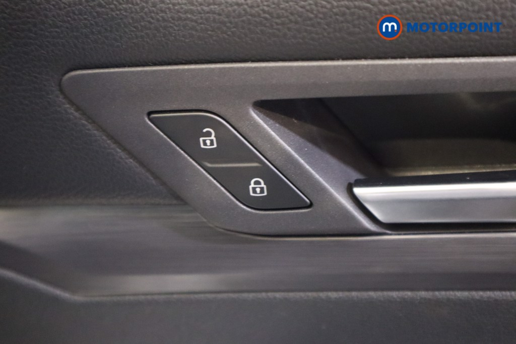 Volkswagen Golf Style Manual Petrol Hatchback - Stock Number (1589281) - 12th supplementary image