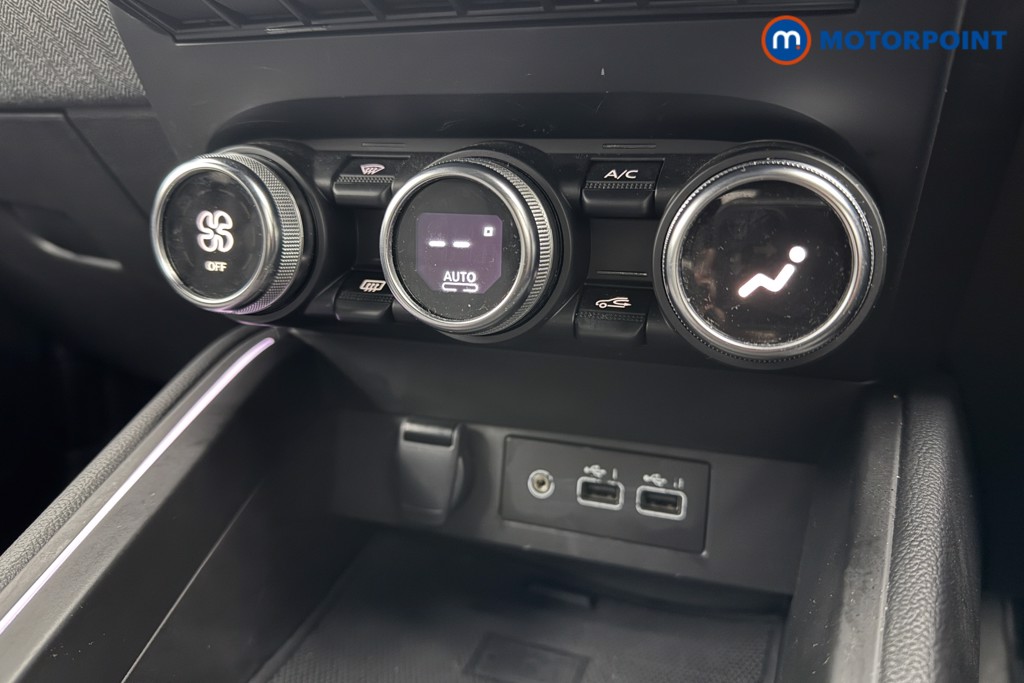 Renault Clio Techno Manual Petrol Hatchback - Stock Number (1570194) - 12th supplementary image