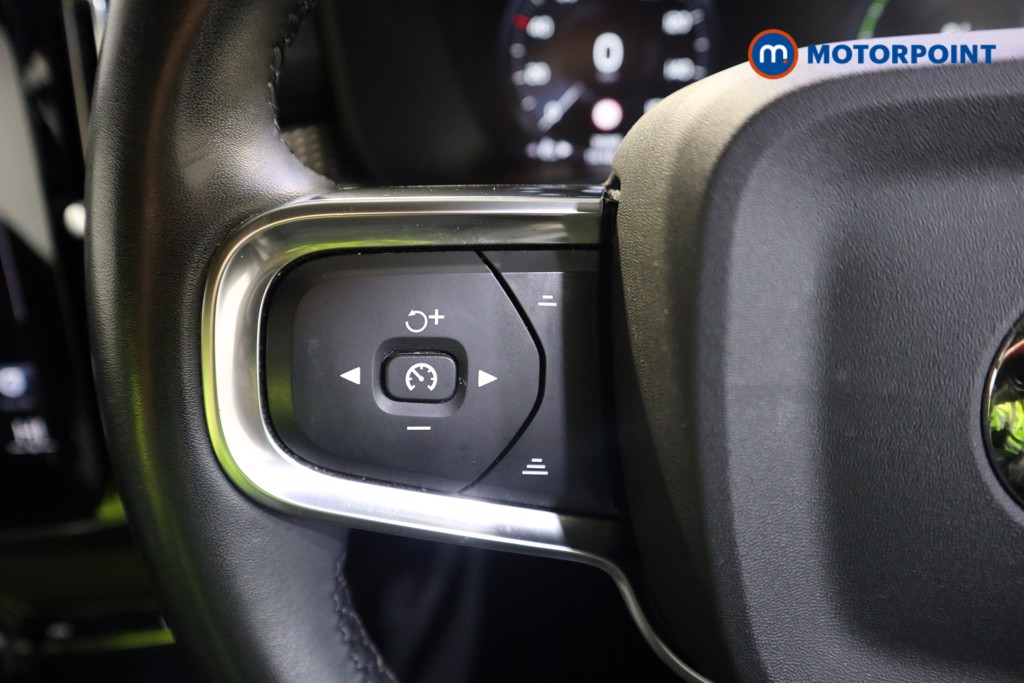 Volvo Xc40 R Design Manual Petrol SUV - Stock Number (1570383) - 3rd supplementary image