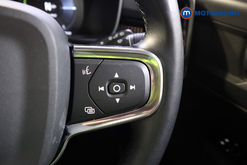 Volvo Xc40 R Design Manual Petrol SUV - Stock Number (1570383) - 4th supplementary image