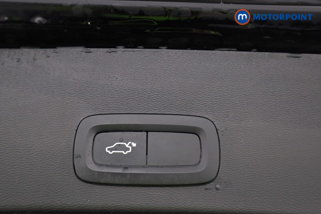 Volvo Xc40 R Design Manual Petrol SUV - Stock Number (1570383) - 19th supplementary image