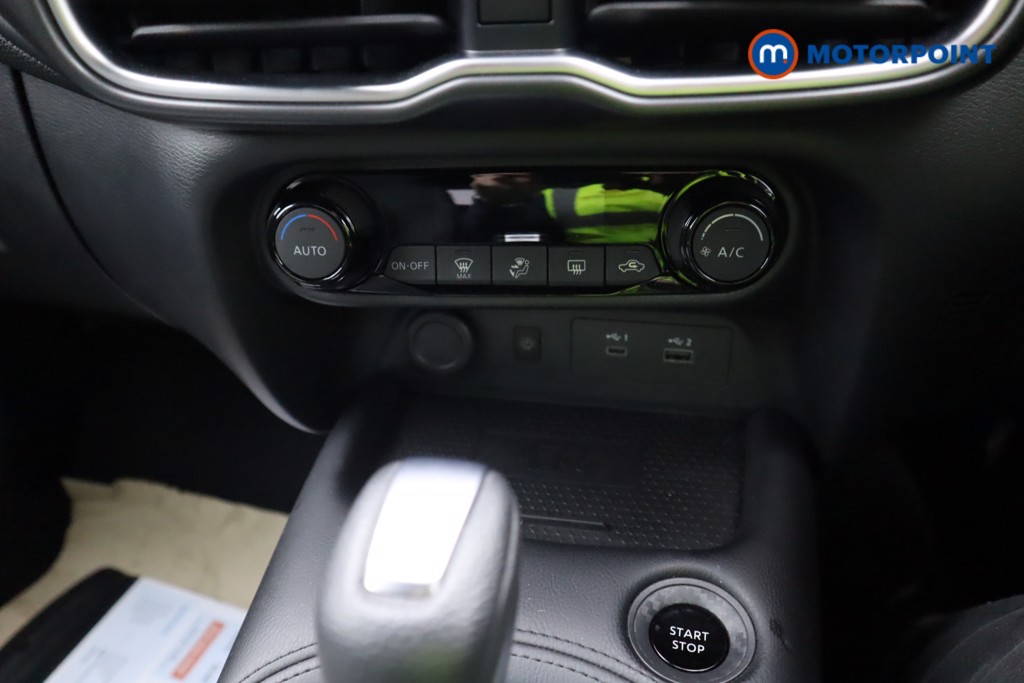 Nissan Juke N-Connecta Automatic Petrol-Electric Hybrid SUV - Stock Number (1571595) - 3rd supplementary image
