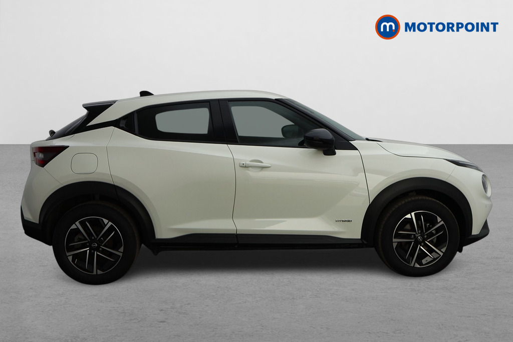 Nissan Juke N-Connecta Automatic Petrol-Electric Hybrid SUV - Stock Number (1571595) - Drivers side