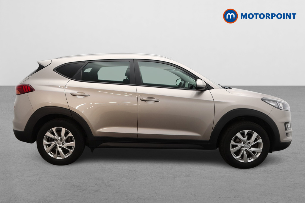 Hyundai Tucson Se Nav Manual Petrol SUV - Stock Number (1572693) - Drivers side