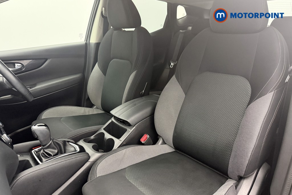 Nissan Qashqai N-Connecta Automatic Petrol SUV - Stock Number (1572934) - 3rd supplementary image