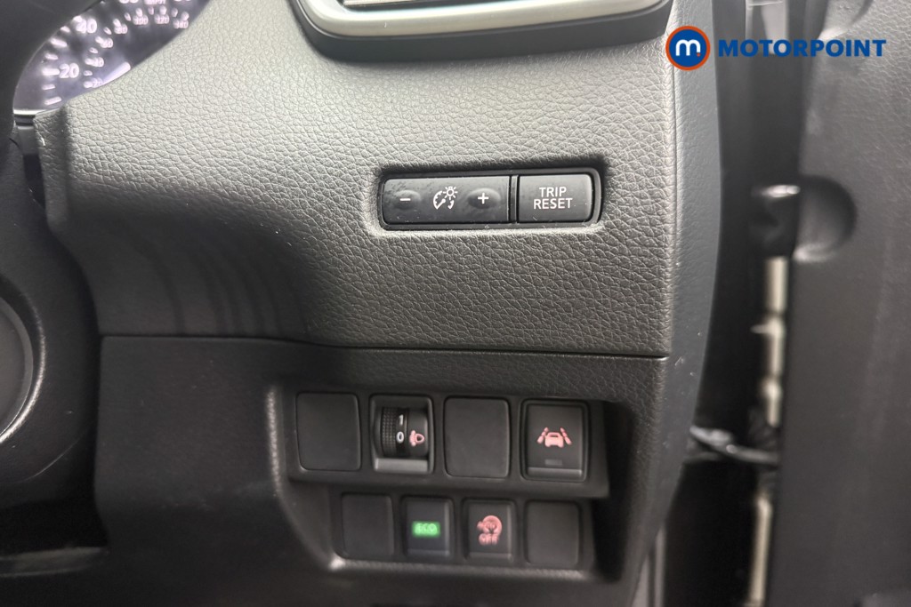 Nissan Qashqai N-Connecta Automatic Petrol SUV - Stock Number (1572934) - 18th supplementary image