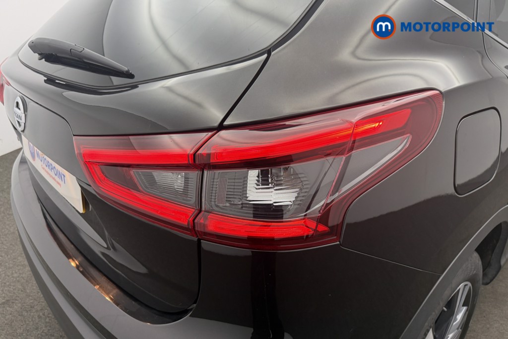 Nissan Qashqai N-Connecta Automatic Petrol SUV - Stock Number (1572934) - 19th supplementary image