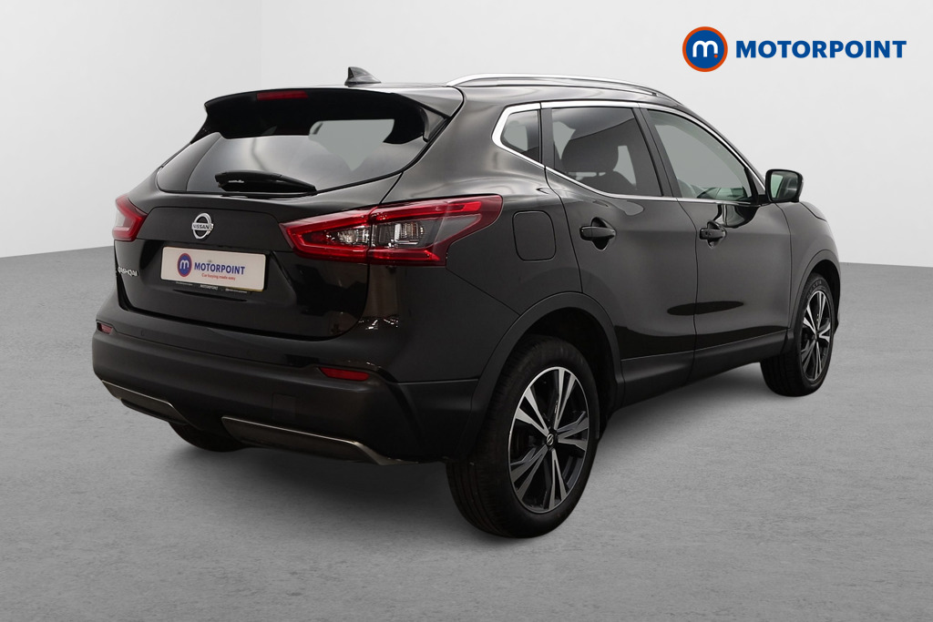 Nissan Qashqai N-Connecta Automatic Petrol SUV - Stock Number (1572934) - Drivers side rear corner