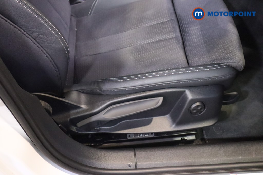 Audi A4 S Line Automatic Petrol Saloon - Stock Number (1576118) - 16th supplementary image