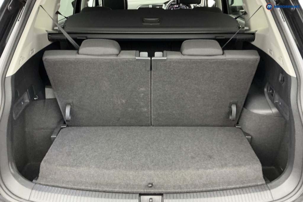 Volkswagen Tiguan Allspace Life Automatic Petrol SUV - Stock Number (1576219) - 3rd supplementary image
