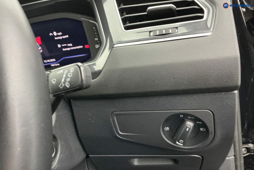 Volkswagen Tiguan Allspace Life Automatic Petrol SUV - Stock Number (1576219) - 21st supplementary image
