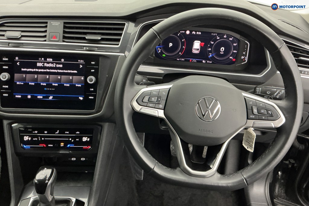 Volkswagen Tiguan Allspace Life Automatic Petrol SUV - Stock Number (1576219) - 1st supplementary image