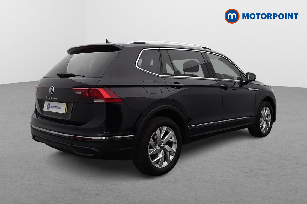 Volkswagen Tiguan Allspace Life Automatic Petrol SUV - Stock Number (1576219) - Drivers side rear corner