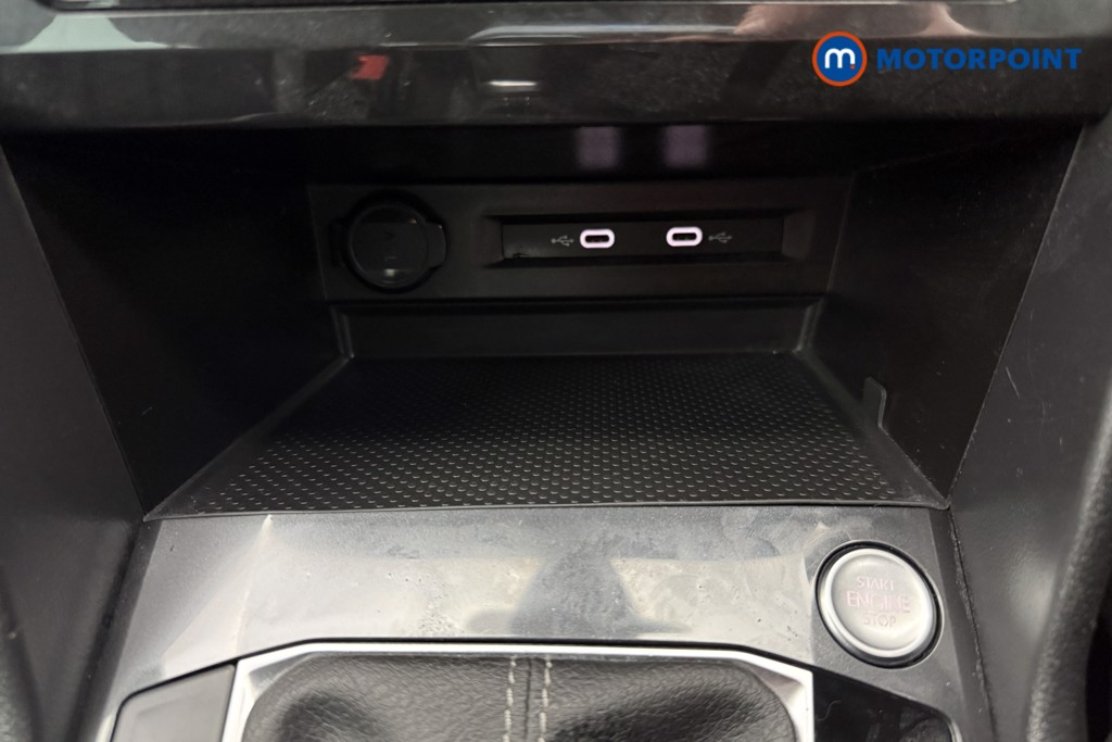 Volkswagen Tiguan R-Line Automatic Petrol SUV - Stock Number (1579216) - 14th supplementary image