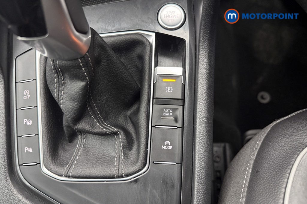 Volkswagen Tiguan R-Line Automatic Petrol SUV - Stock Number (1579216) - 16th supplementary image