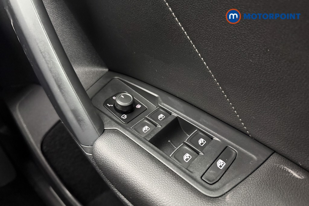 Volkswagen Tiguan R-Line Automatic Petrol SUV - Stock Number (1579216) - 18th supplementary image