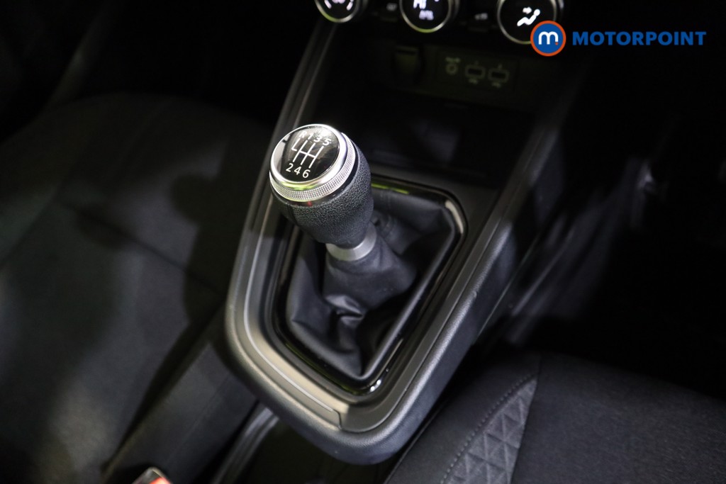 Renault Clio Evolution Manual Petrol Hatchback - Stock Number (1579510) - 10th supplementary image