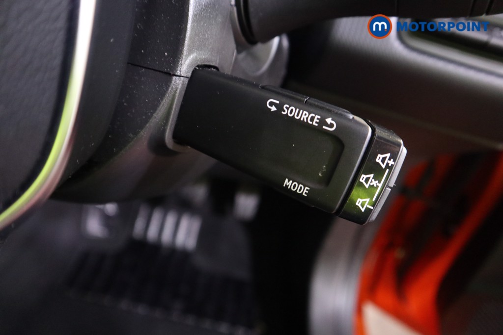 Renault Clio Evolution Manual Petrol Hatchback - Stock Number (1579510) - 12th supplementary image