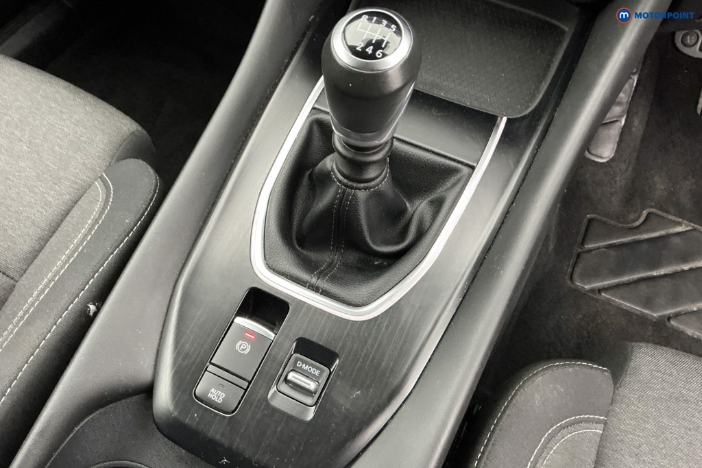 Nissan Qashqai N-Connecta Manual Petrol SUV - Stock Number (1580756) - 15th supplementary image