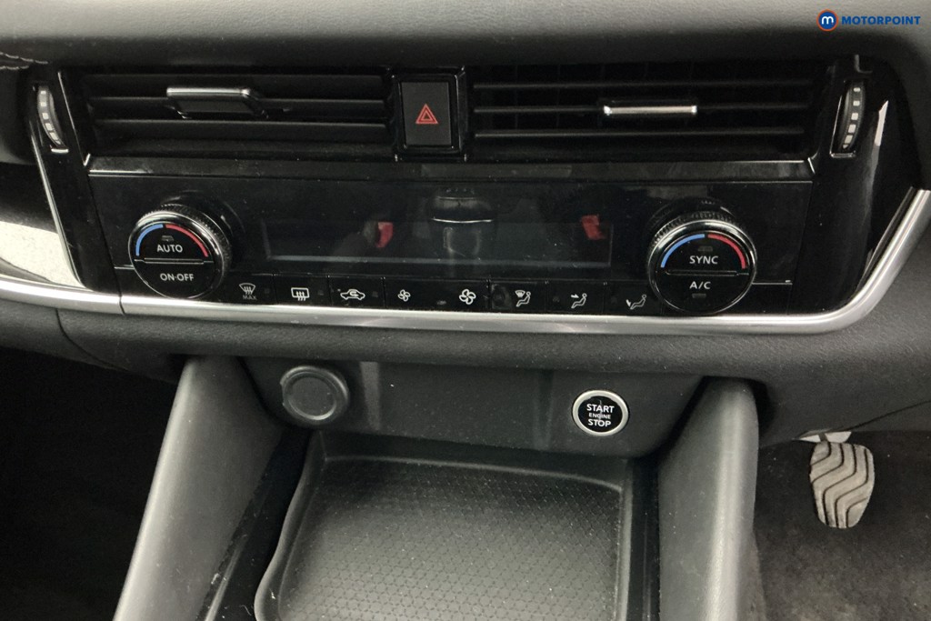 Nissan Qashqai N-Connecta Manual Petrol SUV - Stock Number (1580756) - 17th supplementary image