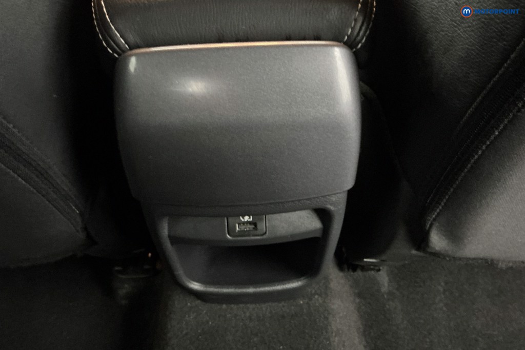 Nissan Juke N-Connecta Automatic Petrol SUV - Stock Number (1581320) - 10th supplementary image