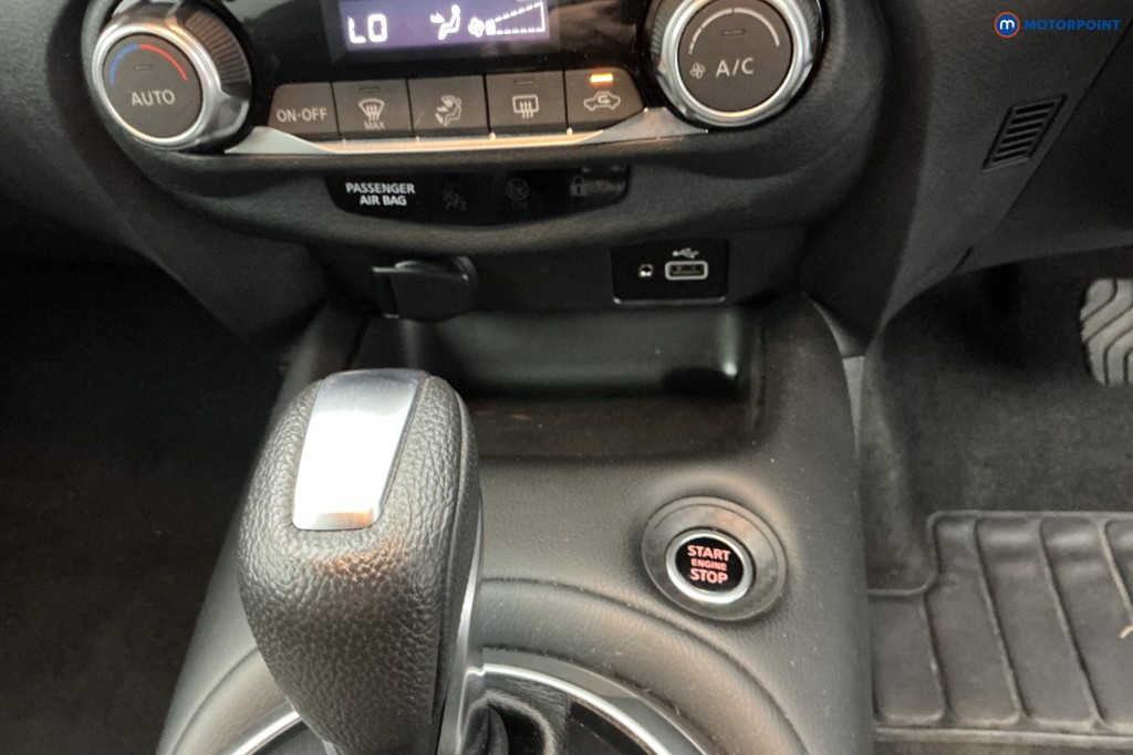 Nissan Juke N-Connecta Automatic Petrol SUV - Stock Number (1581320) - 16th supplementary image