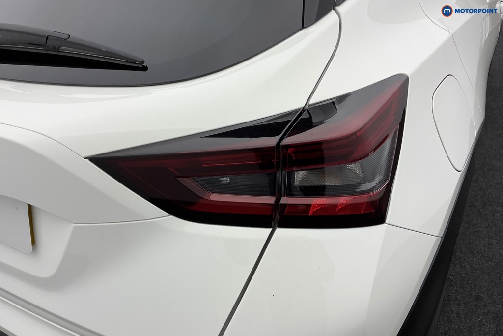 Nissan Juke N-Connecta Automatic Petrol SUV - Stock Number (1581320) - 30th supplementary image