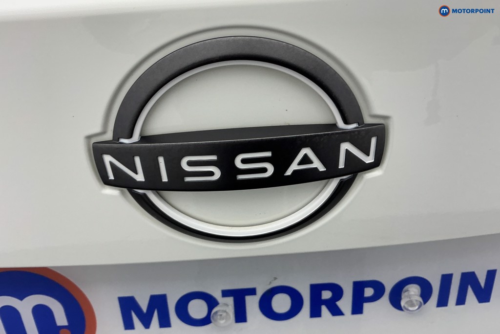 Nissan Juke N-Connecta Automatic Petrol SUV - Stock Number (1581320) - 32nd supplementary image