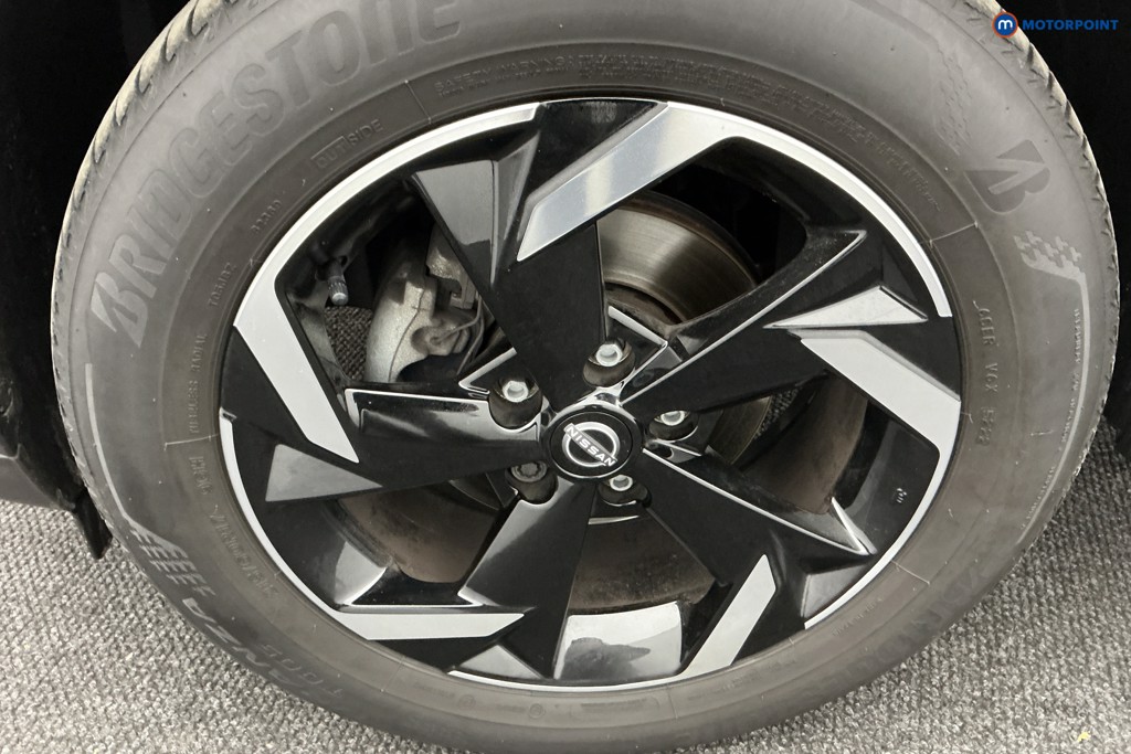 Nissan Juke N-Connecta Automatic Petrol SUV - Stock Number (1581320) - 35th supplementary image