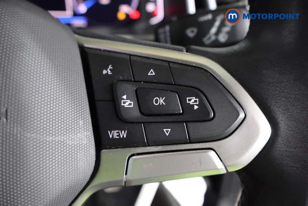 Volkswagen T-Roc R-Line Manual Petrol SUV - Stock Number (1582035) - 14th supplementary image