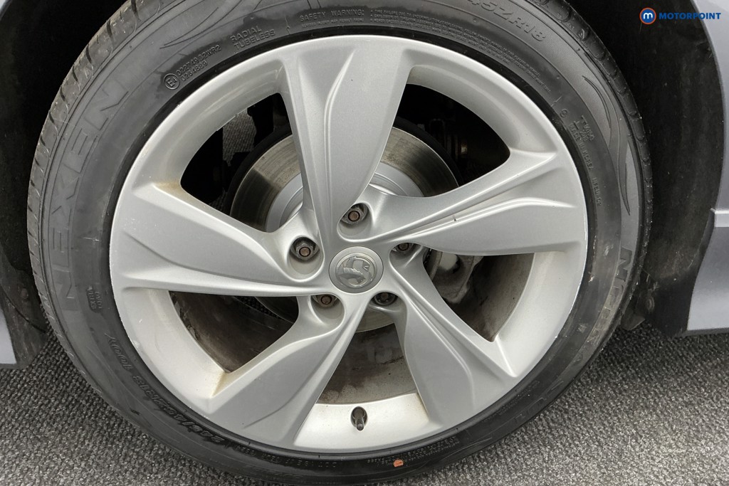 Vauxhall Insignia Sri Vx-Line Automatic Petrol Hatchback - Stock Number (1583240) - 33rd supplementary image