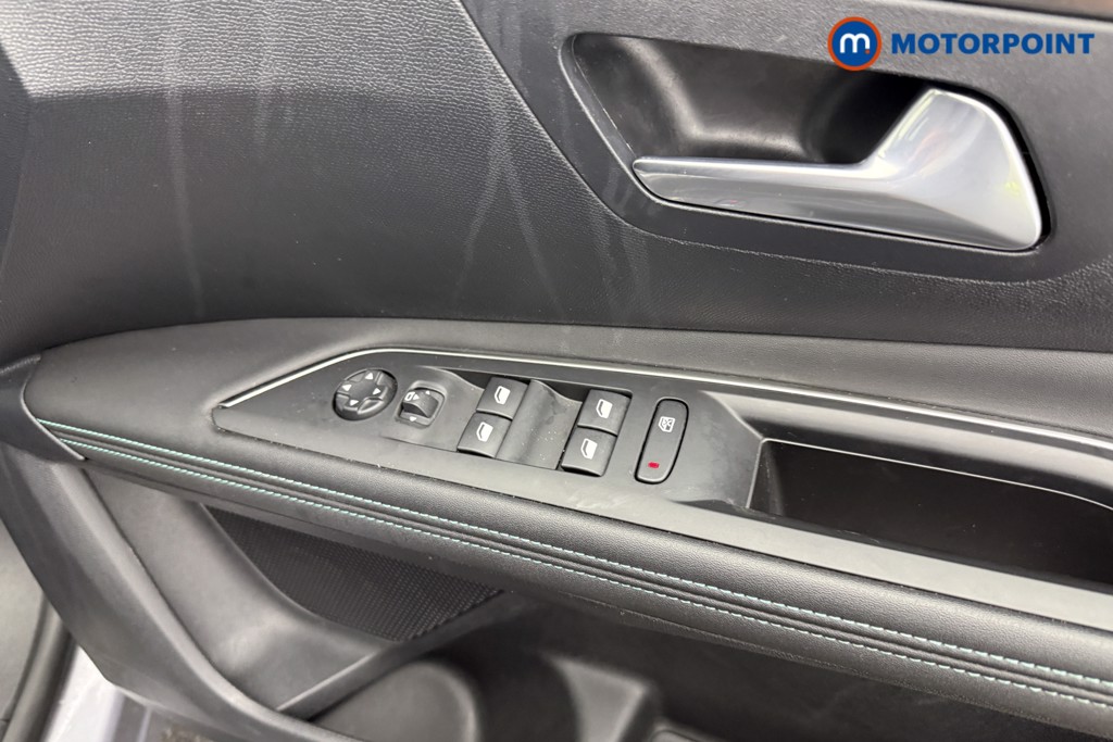Peugeot 3008 Allure Automatic Petrol Plug-In Hybrid SUV - Stock Number (1583594) - 14th supplementary image