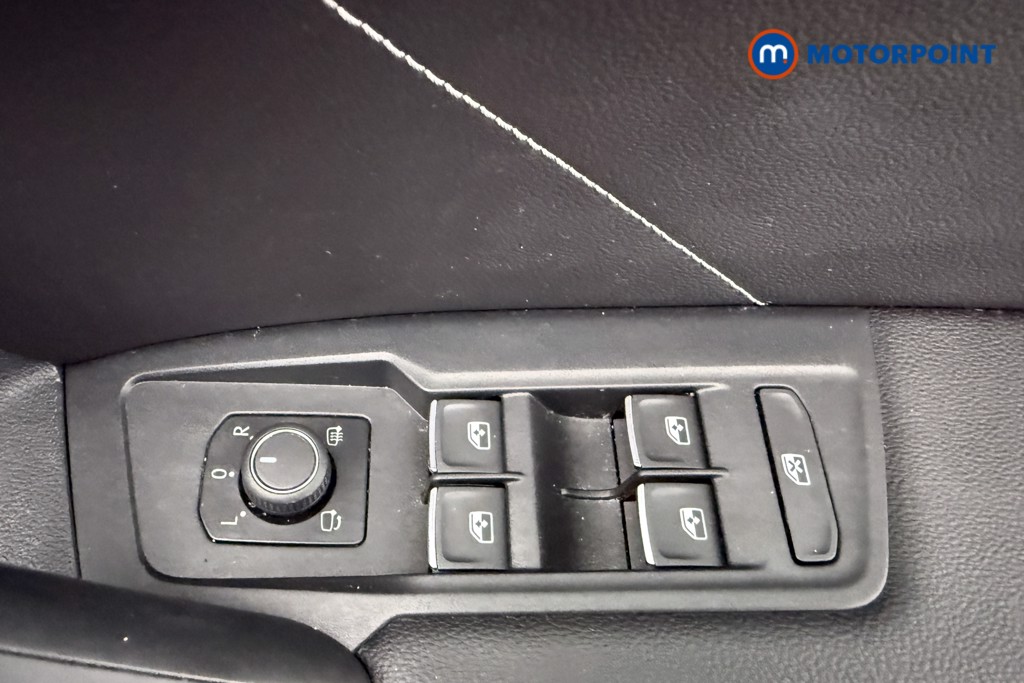 Volkswagen Tiguan R-Line Automatic Petrol SUV - Stock Number (1583959) - 19th supplementary image