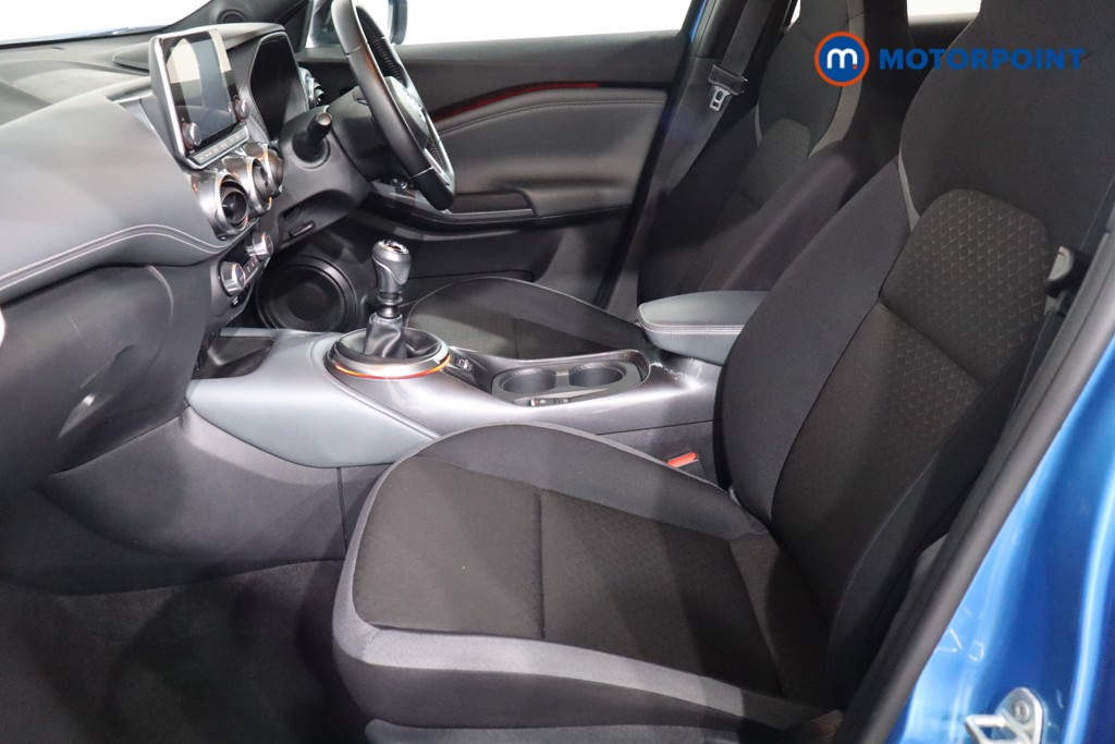 Nissan Juke N-Connecta Manual Petrol SUV - Stock Number (1584268) - 4th supplementary image