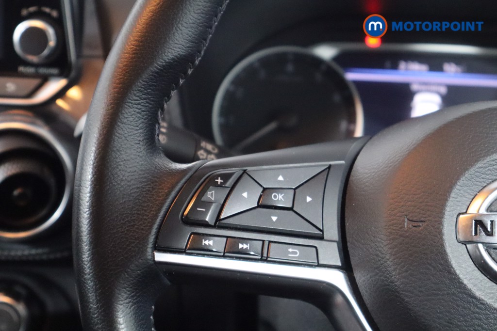 Nissan Juke N-Connecta Manual Petrol SUV - Stock Number (1584268) - 7th supplementary image