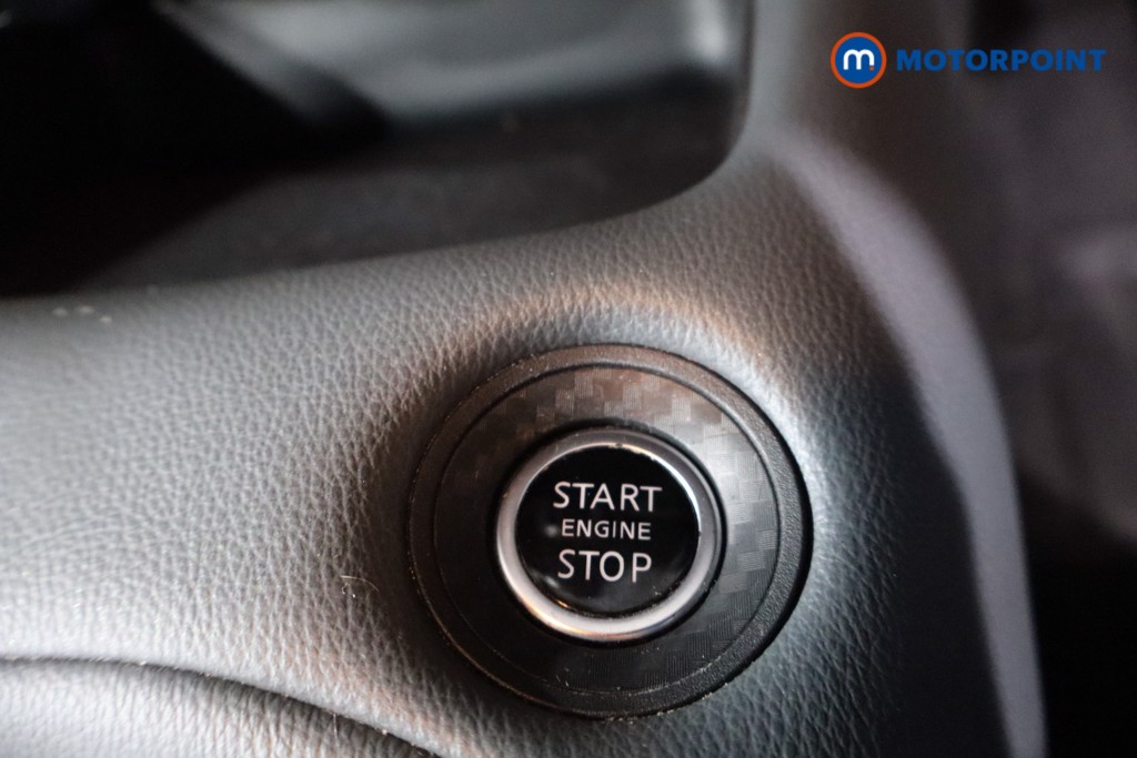 Nissan Juke N-Connecta Manual Petrol SUV - Stock Number (1584268) - 13th supplementary image