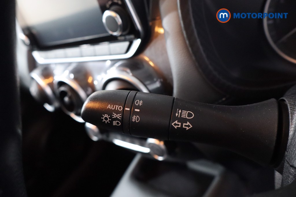 Nissan Juke N-Connecta Manual Petrol SUV - Stock Number (1584268) - 19th supplementary image