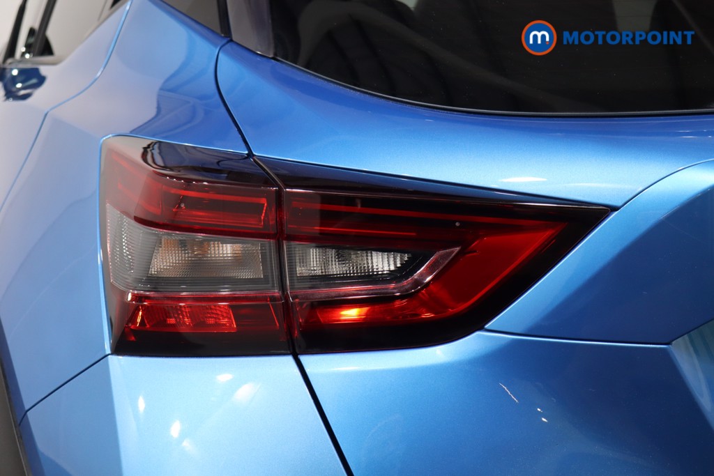 Nissan Juke N-Connecta Manual Petrol SUV - Stock Number (1584268) - 32nd supplementary image