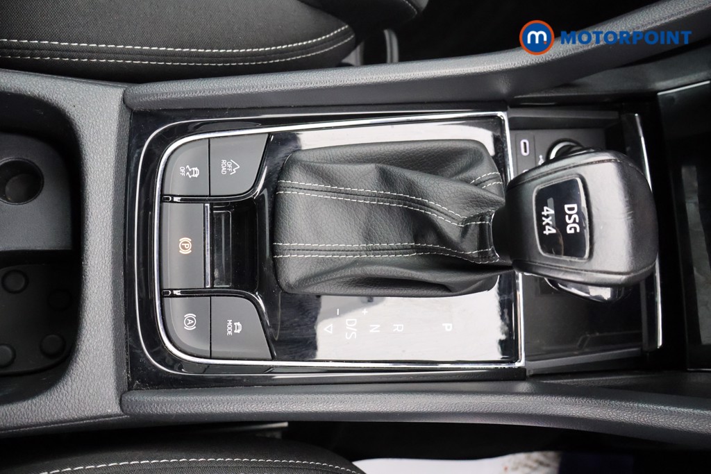 Skoda Karoq Sport Line Automatic Diesel SUV - Stock Number (1584491) - 13th supplementary image